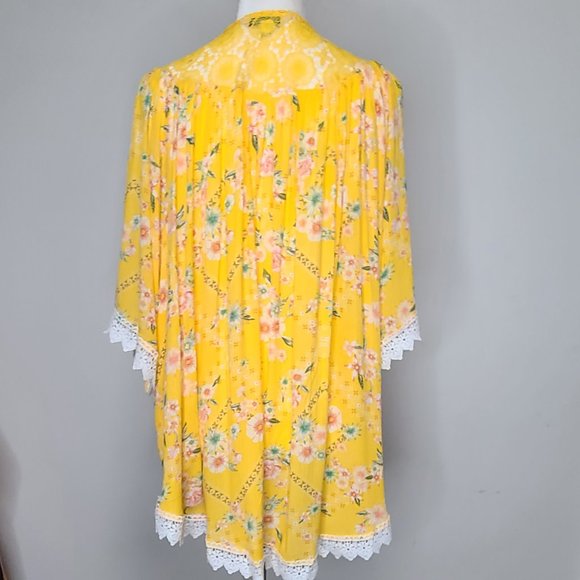 Yellow Floral Kimono With White Trim - Picture 3 of 8